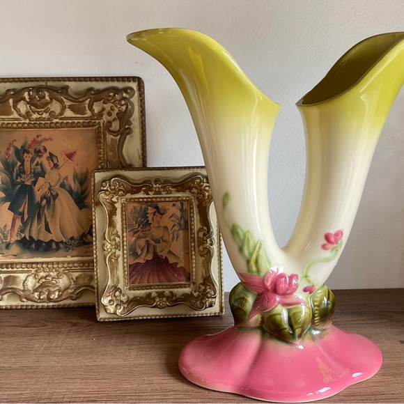 Hull pottery woodland double flower vase - Picture 5 of 12